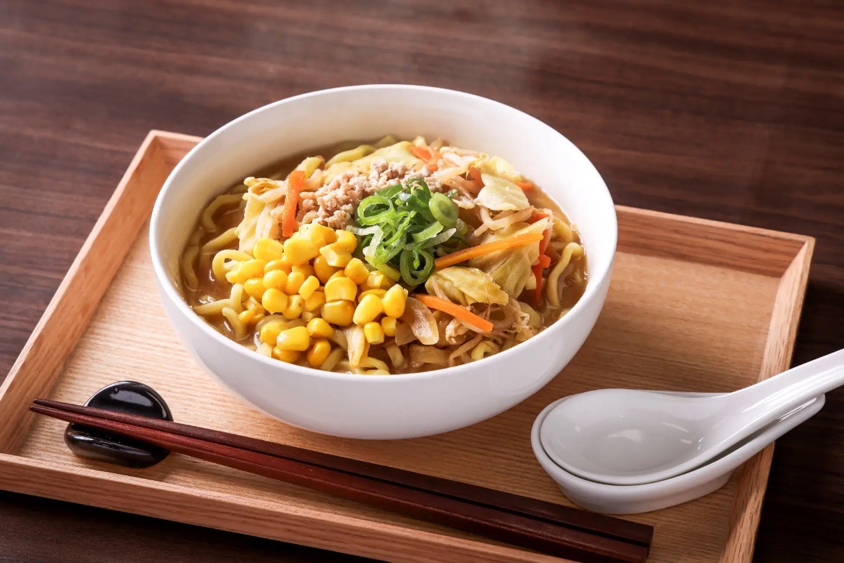 【セブン-イレブン新作ラーメン】山椒香る濃厚味噌×飯田商店の冷し担々麺！ラーメン強化週間、見逃せない2杯が登場♪